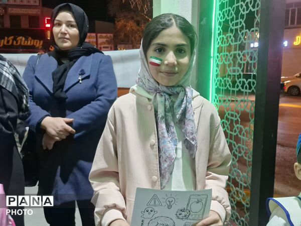 حضور پرشور دانش‌آموزان، نوجوانان وکودکان اردبیلی در تجمع حمایتی از جبهه مقاومت ورزمندگان پرتوان اسلام