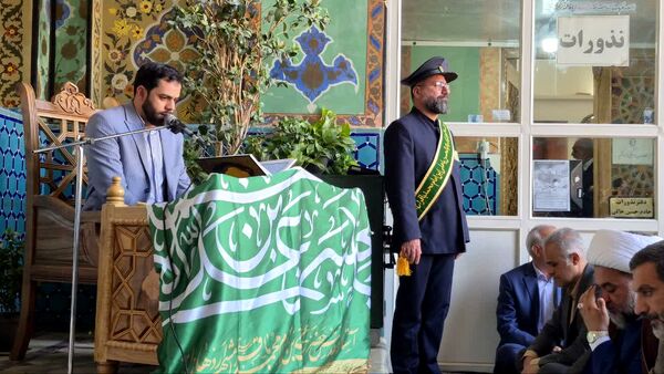 مراسم غبارروبی ضریح مطهر حضرت سلطانعلی(ع) همزمان با میلاد پیامبر(ص) و امام صادق(ع) در مشهد اردهال