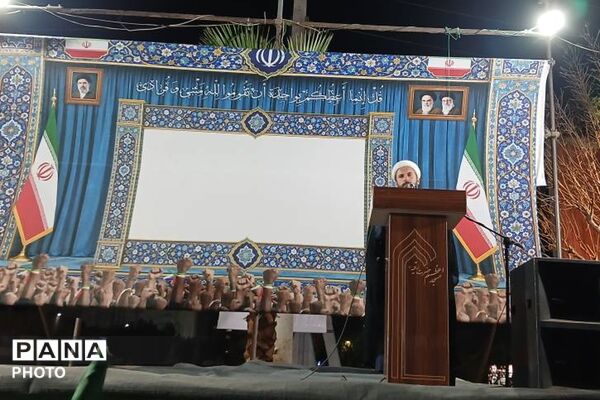 غرفه مشاوره در میدان هفت‌تیر؛ همراهی در لحظات حساس تصمیم‌گیری