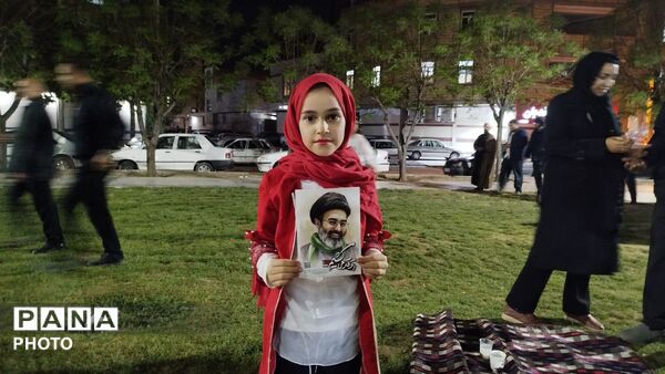 گردهمایی کودکان در پارک چهارباغ خرم‌آباد با شعارهای وحدت و آینده‌سازی