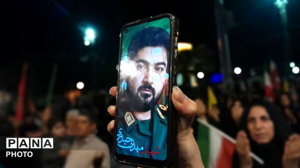 حضور پرصلابت مردم کوهدشت در اجتماع شبانه