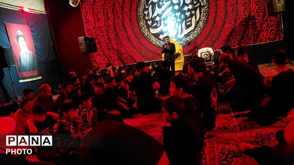 شور و شعورِ جوانانِ هیئت انصارالمهدی شهرک ولی‌عصر در سوگِ سید و سالار شهیدان