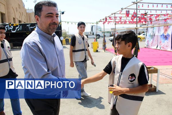 دانش‌آموزان پیشتاز رباط کریم، خادمان کوچک اربعین حسینی