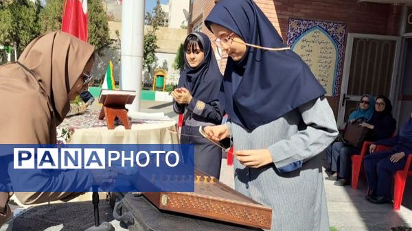 مراسم اولین روز سال تحصیلی در دبیرستان فرزانگان ۴