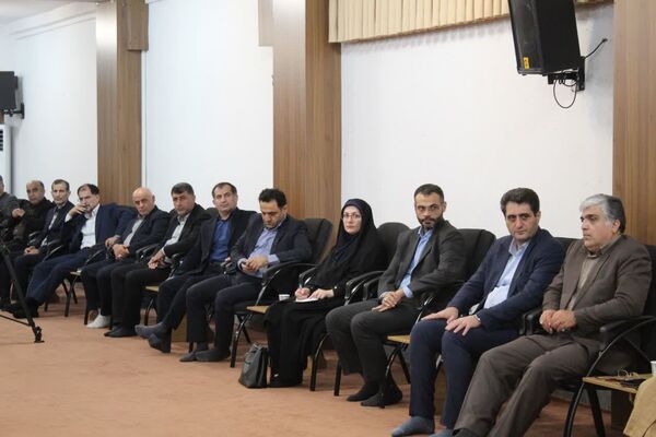 دیدار مدیران اجرایی مازندران با نماینده ولی‌ فقیه