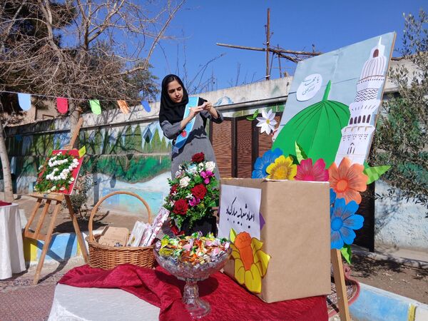 جشن اعیاد شعبانیه در هنرستان تلاش