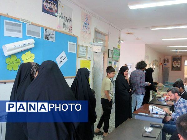 دور دوم انتخابات چهاردهمین دوره ریاست‌جمهوری در شهر درق