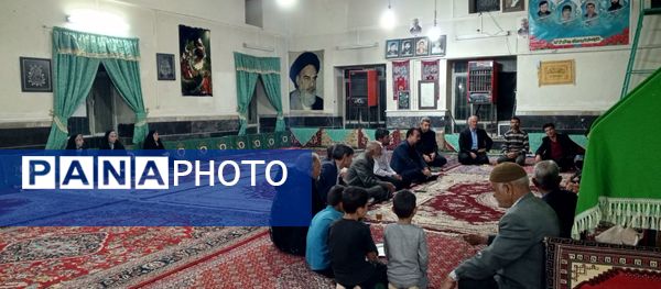 نشست مسئولان و هیات امنای مسجد صاحب الزمان (عج) روستای گزکوه 