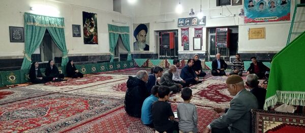 نشست مسئولان و هیات امنای مسجد صاحب الزمان (عج) روستای گزکوه 