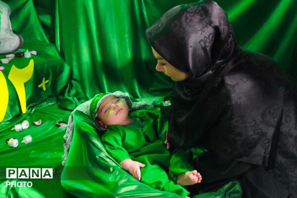 حضور مادران و نوزادان شش ماهه در همایش شیرخوارگان حسینی