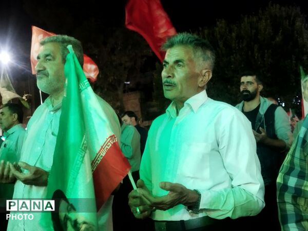 حضور  پر شور مردم در برنامه‌های شبانه حسینیه امام خمینی نیشابور