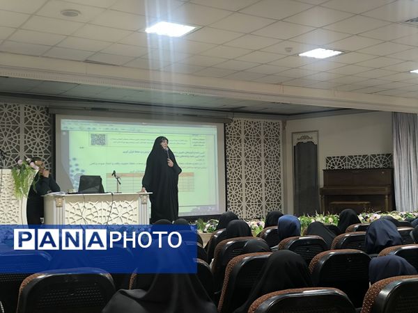  کارگاه توجیهی مسابقات قرآن، عترت و نماز ویژه برترین های دختر مدارس ناحیه 4