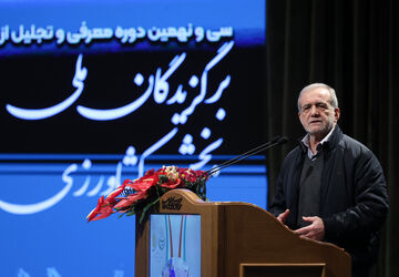 دولت آماده شنیدن مشکلات مردم است/ ‌‌با محبت و دلسوزی، جوانان منحرف‌شده را هدایت کنیم، ‌طرد نکنیم