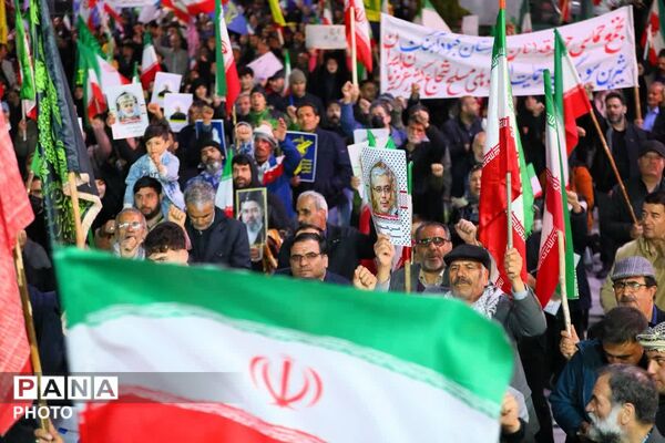 میدان امام خمینی(ره) همدان در تپش غیرت زنان همدانی