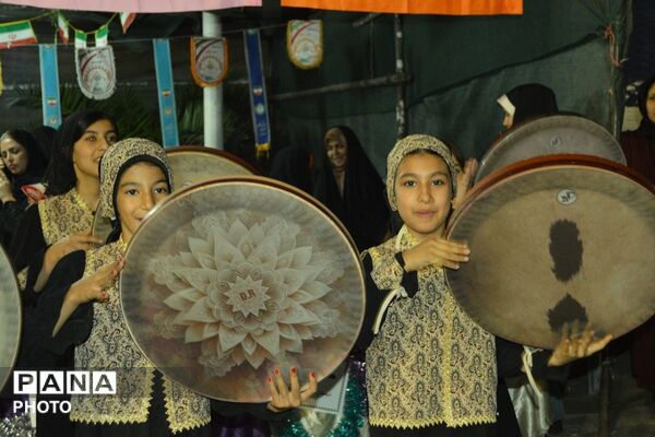 حضور فعال دانش‌آموزان دبستان شهید فهمیده در موکب شهدای دانش‌آموز ورامین
