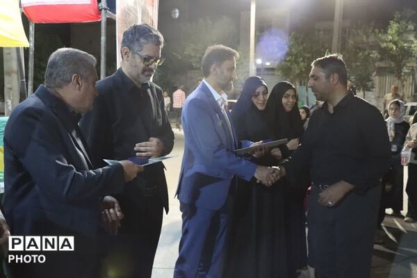جشن الفبا و ایستادگی در تجمعات شبانه مردمی قلعه نو