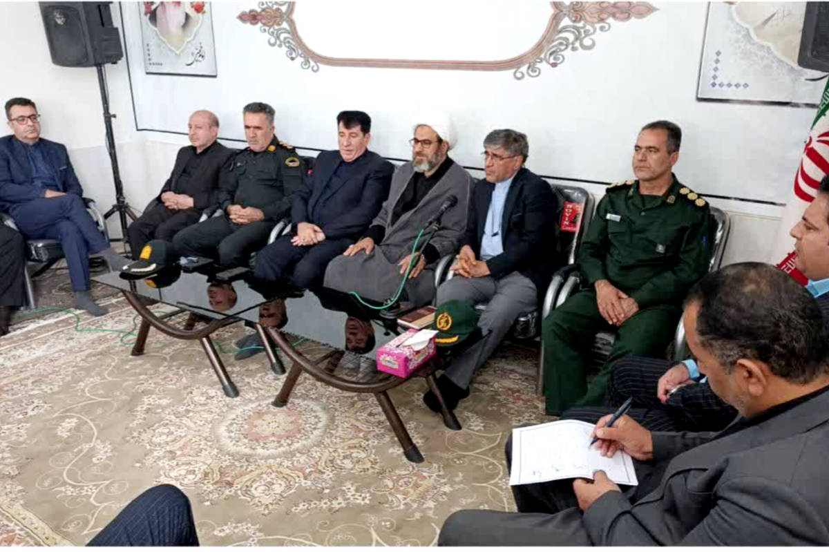 تجلیل نماینده کوهدشت و رومشکان از خدمات دولت و مسئولان محلی در هفته دولت