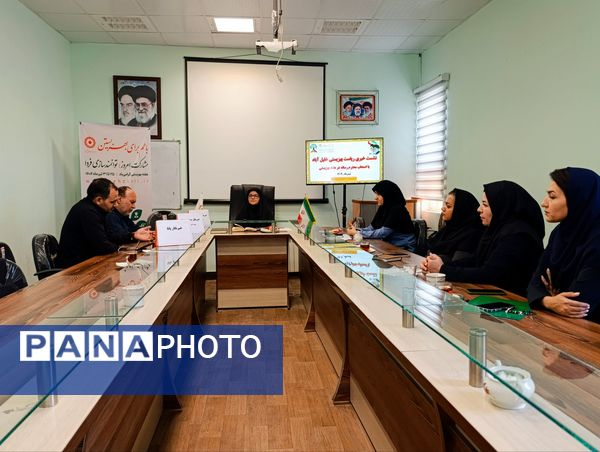 نشست خبری اصحاب رسانه با رییس اداره بهزیستی شهرستان خلیل آباد 