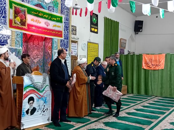 مراسم جشن دهه فجر در مسجد پنج تن آل عبا
