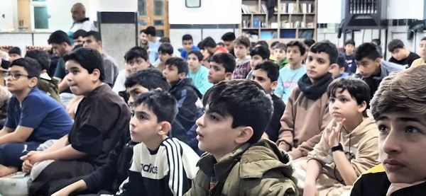 سحرگاه دانش‌آموزان معتکف 