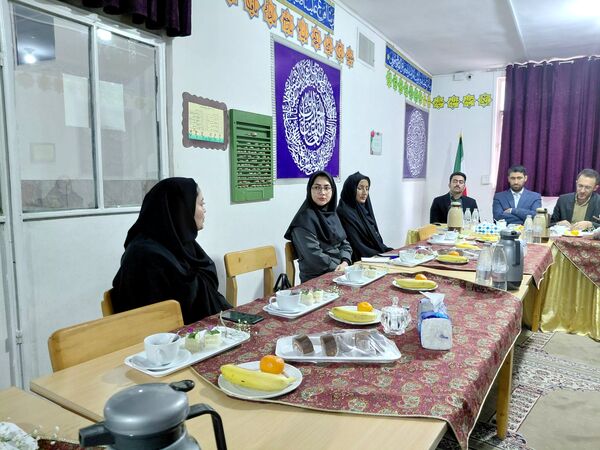 جلسه  مدیران متوسطه اول مدارس در دبیرستان شهرآرا دو