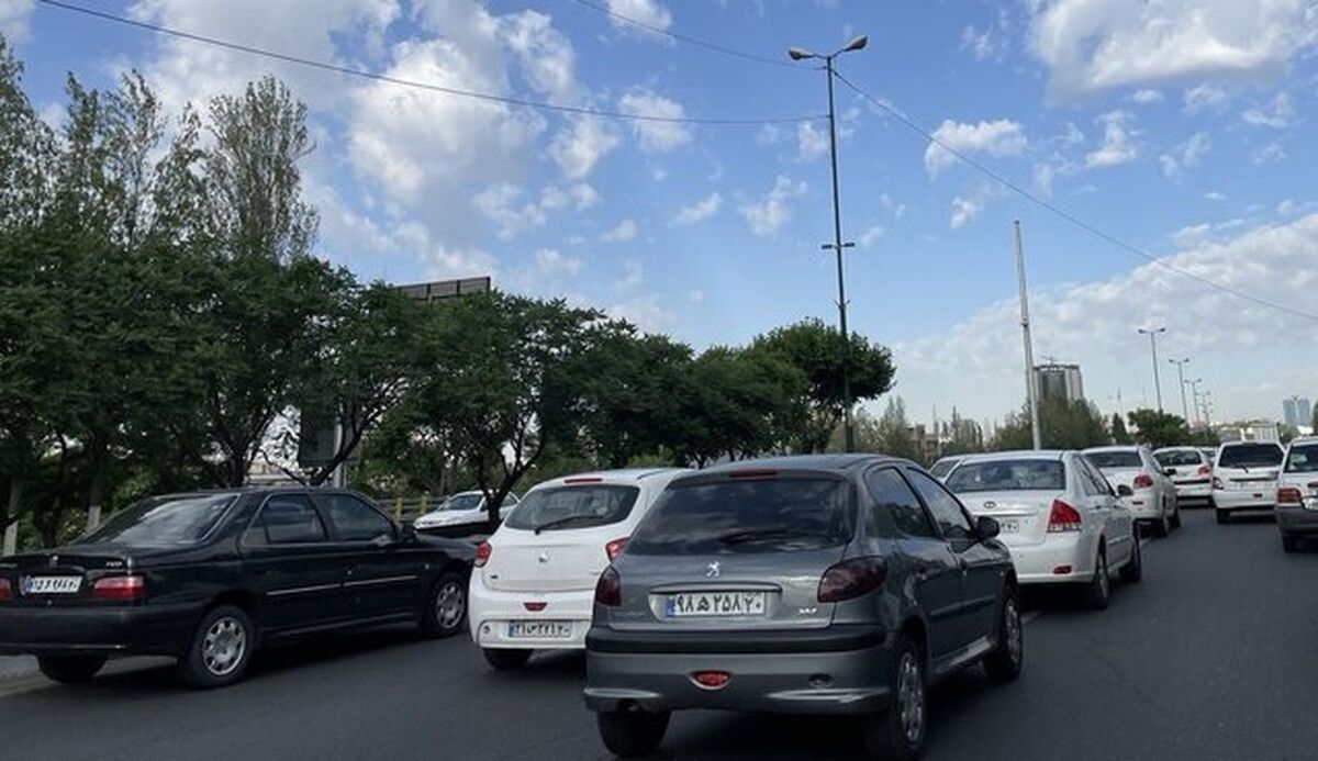 تردد در اکثر معابر و ‌بزرگراه‌های پایتخت سنگین است