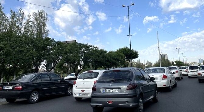 تردد در اکثر معابر و ‌بزرگراه‌های پایتخت سنگین است