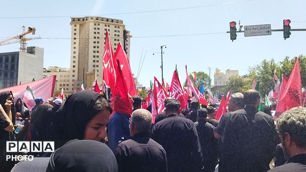 پیش به سوی تشییع رهبر شهیدمون-۲