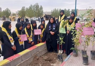 آیین روز درختکاری در دبیرستان عشایری حضرت رقیه(س)