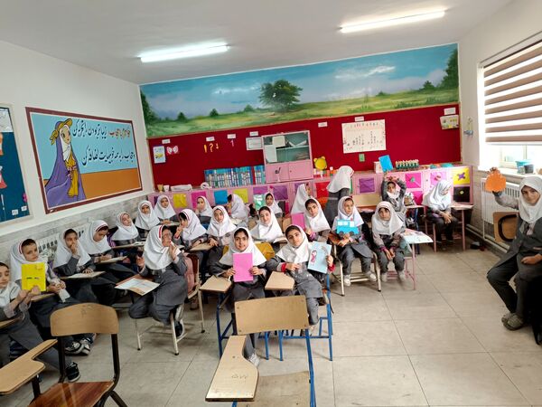 کتاب‌هایی از دل و دست کودکان در کلاس درس
