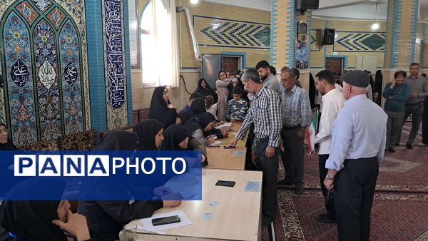 حضور پرشور رای‌اولی‌ها در انتخابات ریاست جمهوری