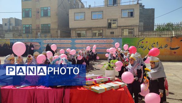 مراسم جشن شکوفه‌‎ها در دبستان شاهد حاج تقی آقا بزرگ مشهد 