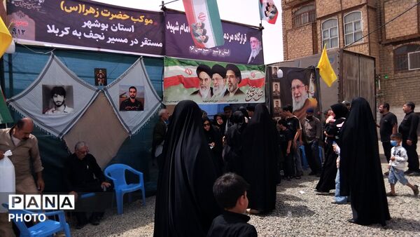 نسیم عشق در قم؛ میزبانی موکب ها از پیروان انقلاب