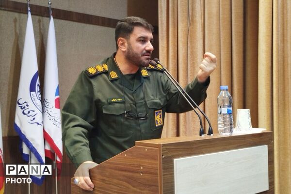 جلسه فصلی مدیران مدارس شهرستان قدس همزمان با نزدیک شدن به بازگشایی مدارس