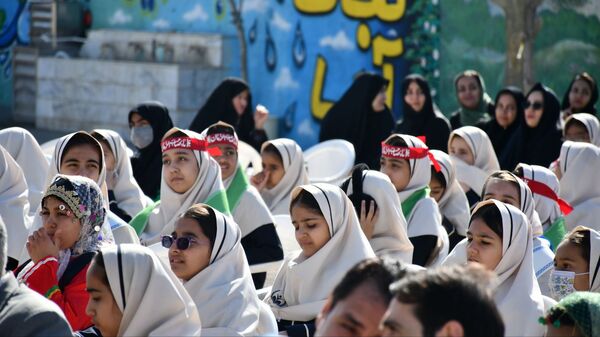  جشن "ایران مون" در مدرسه شهید اتحادی مه ولات