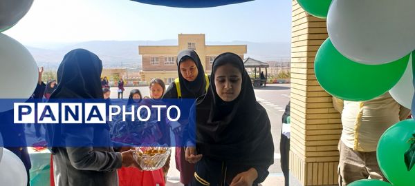 آیین سال تحصیلی جدید در دبیرستان نسیبه شهرستان سملقان