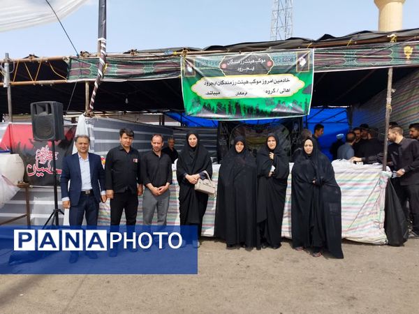 خدمت‌رسانی فرهنگیان و دانش‌آموزان پیشتاز زنجانی در موکب هیات رزمندگان ایجرود