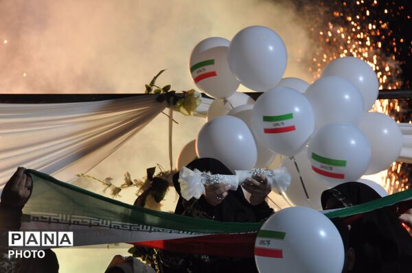 طنین خطبه عقد بیست زوج جانفدای ایران در شب‌های بعثت مردم مرند 