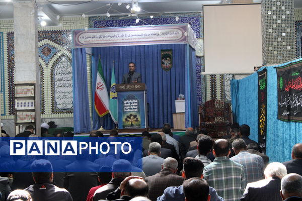 مدیرکل آموزش و پرورش استان در نماز جمعه شهربن