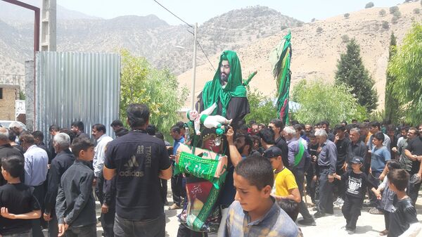 عزاداران حسینی، خیابان‌ها را غرق لبیک یا حسین کردند