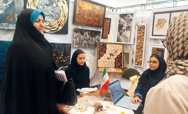 حضور پررنگ هنرستان‌های منطقه پنج تهران در نمایشگاه کارنمای تحول هنرستان‌های شهر تهران