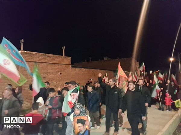 مراسم چهلم رهبر شهید و کودکان میناب
