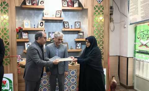 بازدید مسئولان آموزش و پرورش از دبیرستان دوره اول شاهد بروجرد