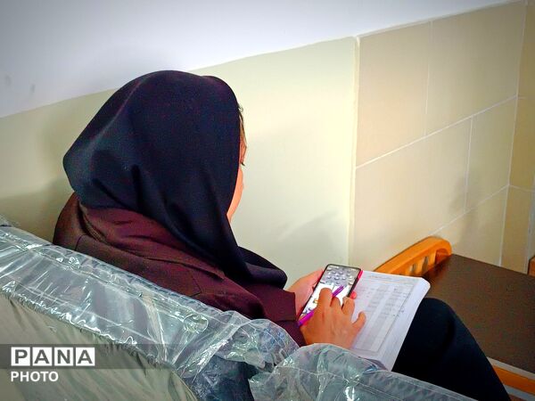 کارگاه استانی آموزشی پیشگیری از خودکشی دانش آموزان در ناحیه پنج مشهد
