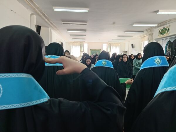 مراسم روز دانش آموز و ایام فاطمیه در دبیرستان حضرت خدیجه (س)جعفریه قم 