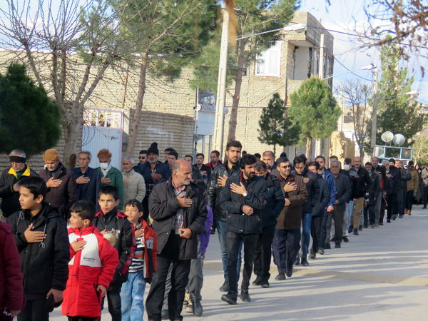 اجتماع و دسته روی عزاداران علوی در شهر درق برگزار شد