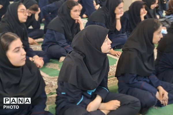 ترویج سبک زندگی سالم در مدرسه آمنه بهارستان با برگزاری هفته بهداشت