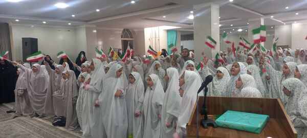 جشن تکلیف جمعی از غنچه‌های باغ ایمان در شهرستان کمیجان 