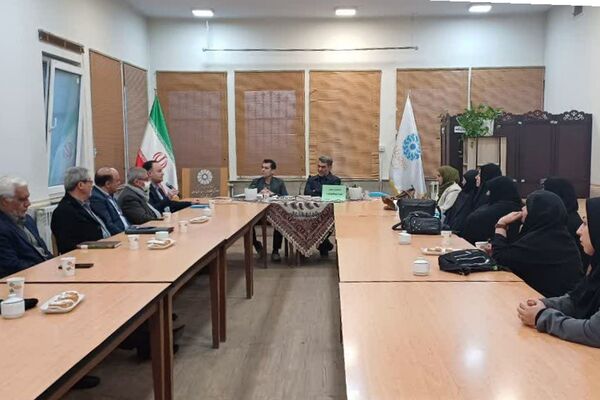 روایت قلم‌های ماندگار؛ پنجمین نشست کتابخوانی پیشکسوتان در پیشوا