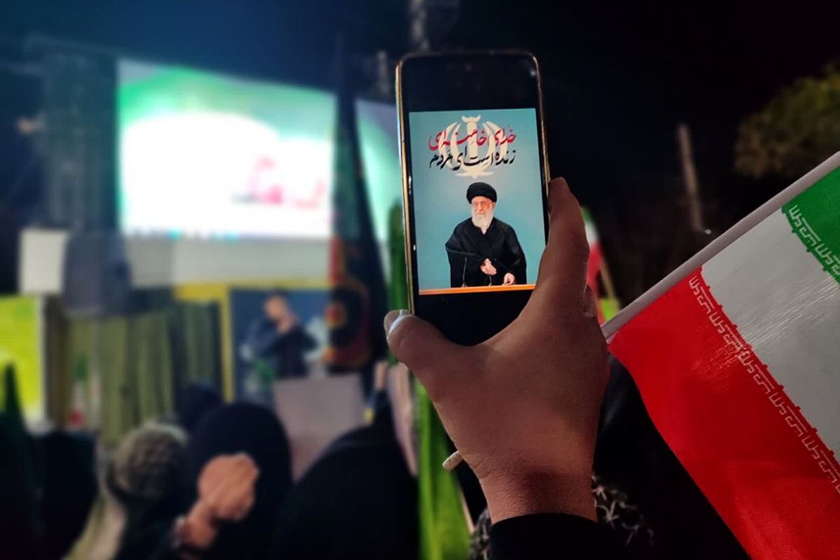 لبیک یا خامنه‌ای